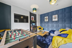 Central Coventry, Cinema Tv Games Room, Sleeps 11